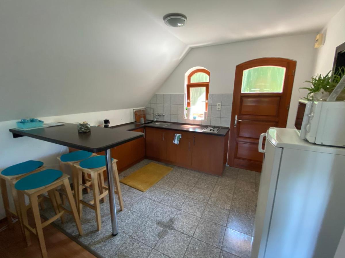 Szalma Vendeghaz Otel Mogyorosbanya Dış mekan fotoğraf